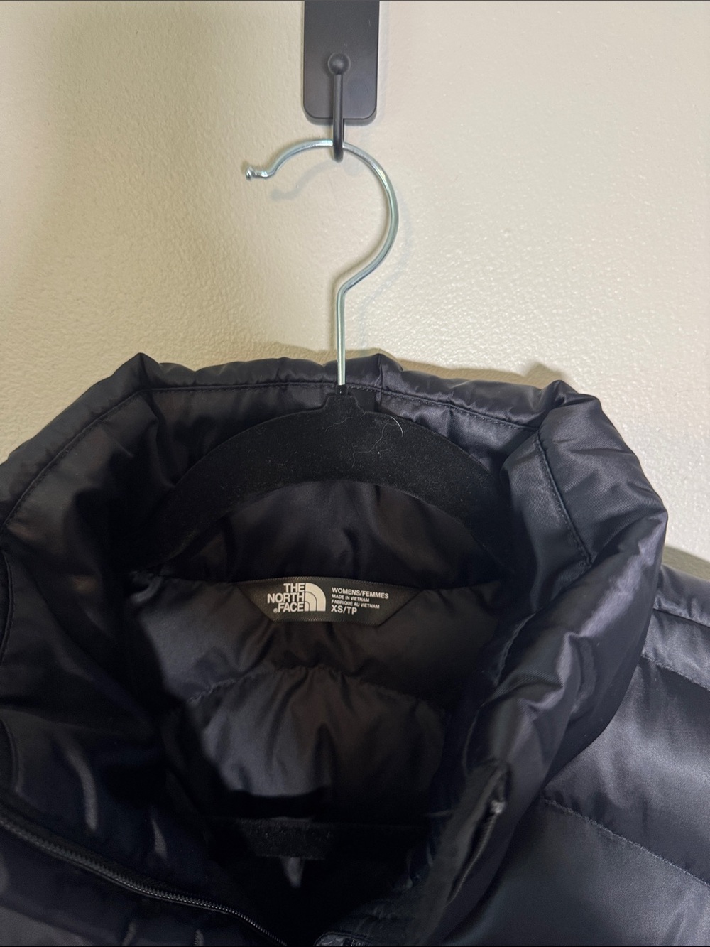The North Face Women’s 550 Quilted Puffer Vest - Picture 2 of 6